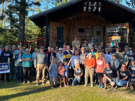 How a “fiercely independent” political underdog is winning over voters left and right